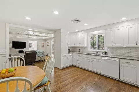 29 Amanda Ct, Cotuit, MA 02635 photo 10