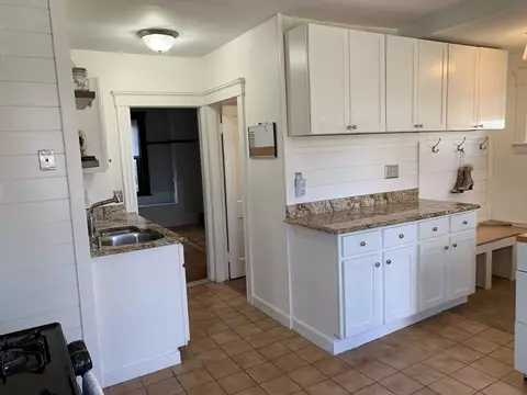 25 Clark St, Worcester, MA 01606 photo 9