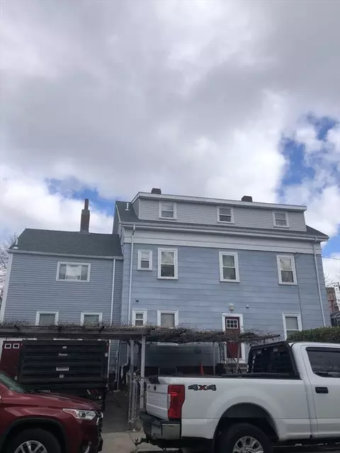 39 Houghton St, Somerville, MA 02143