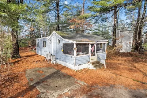 12 Brush Hill Rd # R, Plymouth, MA 02360