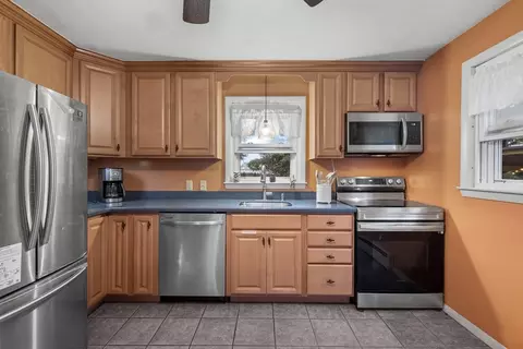 3 Minneapolis Ave, Fitchburg, MA 01420