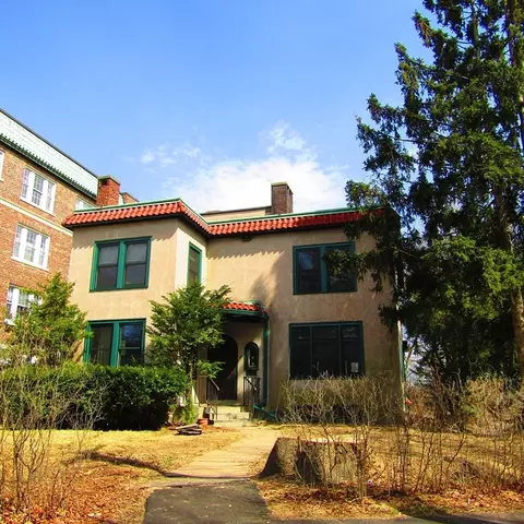 67 Prospect St, Northampton, MA 01060