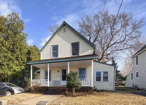 16 Pleasant Ave, Leominster, MA 01453