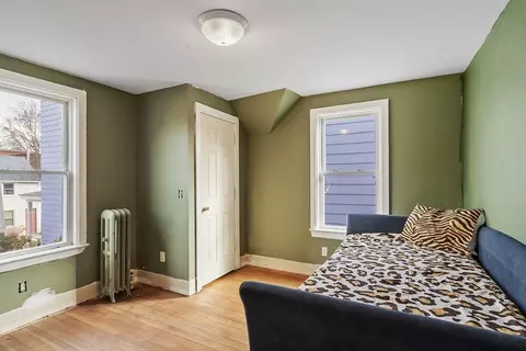 Bedroom - 11 Home St, Worcester, MA 01609 photo 3 of 7