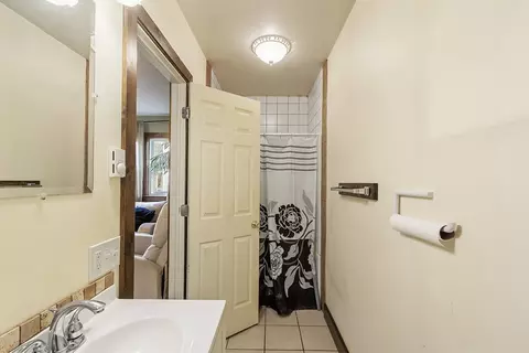 Bath - 11 Home St, Worcester, MA 01609 photo 1 of 2