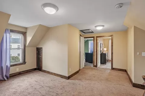 Entry Way - 11 Home St, Worcester, MA 01609 photo 3 of 5