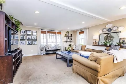23 Beacon St, Danvers, MA 01923 photo 9