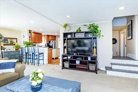 23 Beacon St, Danvers, MA 01923 photo 11