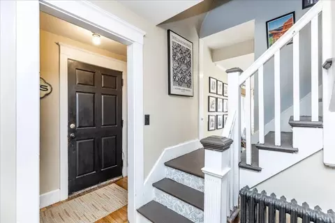 23 Beacon St, Danvers, MA 01923 photo 4