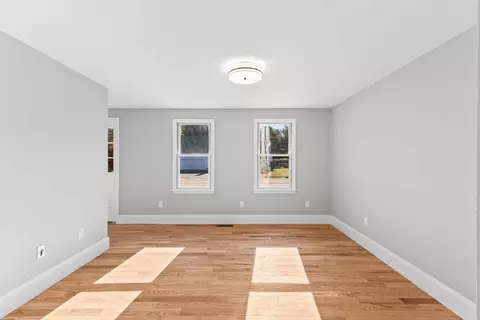 Living - 310 Charge Pond Rd, Wareham, MA 02571 photo 5 of 5