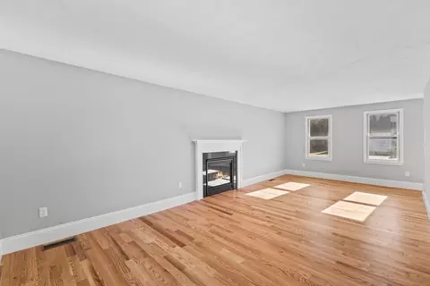 Living - 310 Charge Pond Rd, Wareham, MA 02571 photo 1 of 5