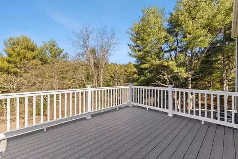 Exterior - 310 Charge Pond Rd, Wareham, MA 02571 photo 5 of 5