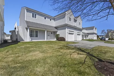 919 Bay St #106, Fall River, MA 02724
