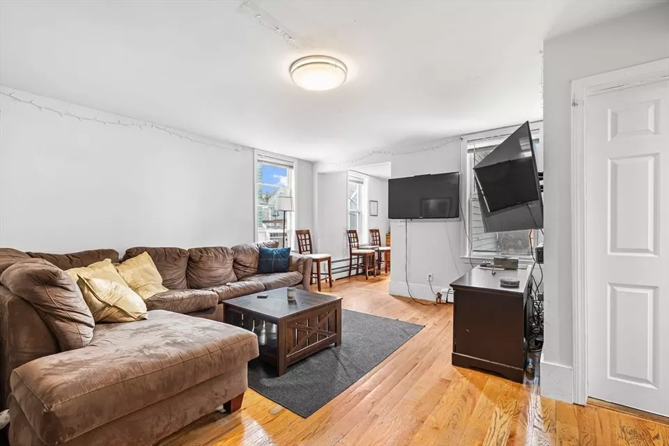  29 G St, Boston, MA 02127 photo 2