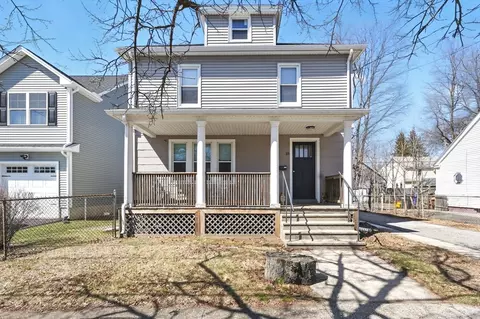 10 Wilber St, Springfield, MA 01104