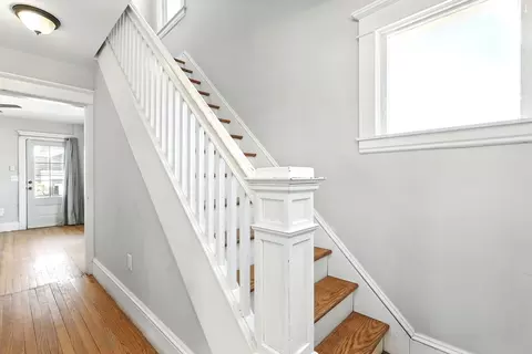 Entry Way - 10 Wilber St, Springfield, MA 01104 photo 3 of 3