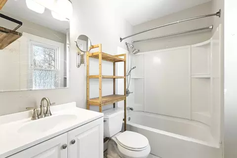 Bath - 10 Wilber St, Springfield, MA 01104 photo 1 of 2