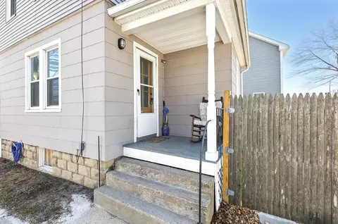 Exterior - 10 Wilber St, Springfield, MA 01104 photo 6 of 10