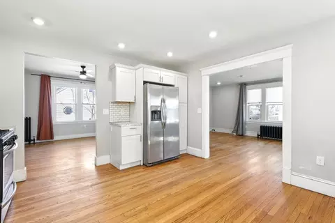 Entry Way - 10 Wilber St, Springfield, MA 01104 photo 2 of 3