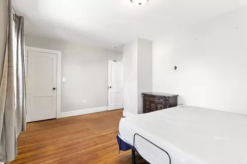 Bedroom - 10 Wilber St, Springfield, MA 01104 photo 2 of 4