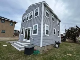 6 Arnold St, Jamestown, RI 02835