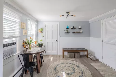 Entry Way - 31 Davis St, Hanover, MA 02339 photo 1 of 1