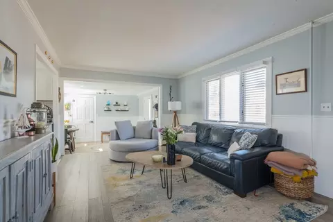 Living - 31 Davis St, Hanover, MA 02339 photo 2 of 2