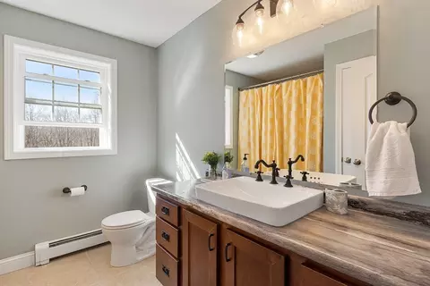 Bath - 141 Nourse Rd, Ashby, MA 01431 photo 2 of 3