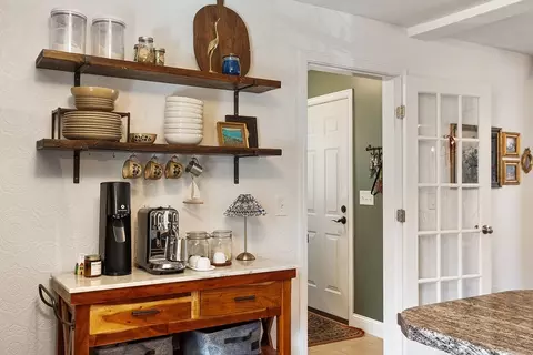 Entry Way - 141 Nourse Rd, Ashby, MA 01431 photo 2 of 4