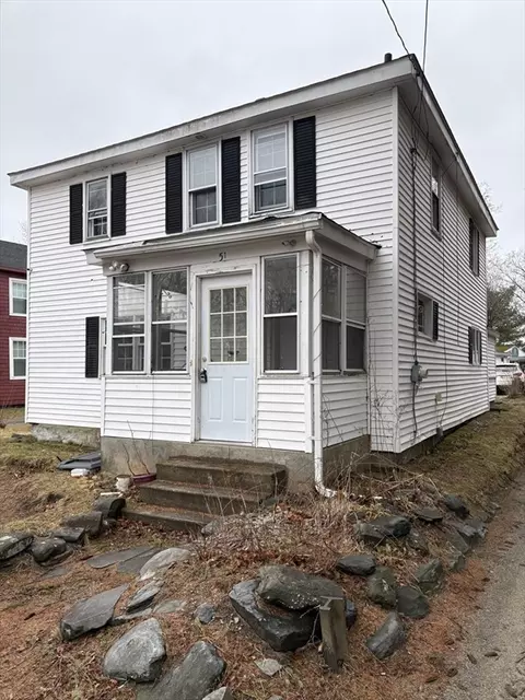 51 Kilbourn Rd, Lancaster, MA 01523