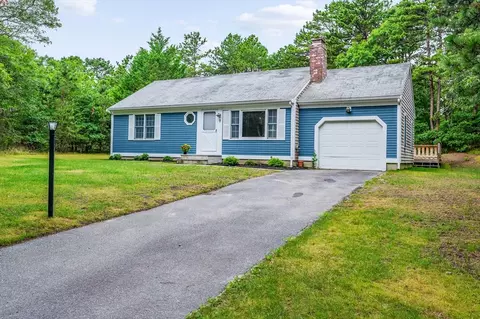 9 Taragon Cir, Barnstable, MA 02635