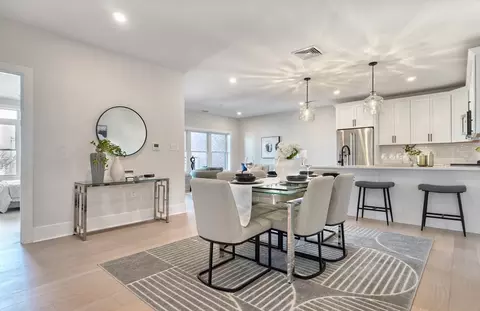 62 Foundry St #410, Wakefield, MA 01880