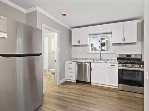 218 Hamlet St, Fall River, MA 02724 photo 17