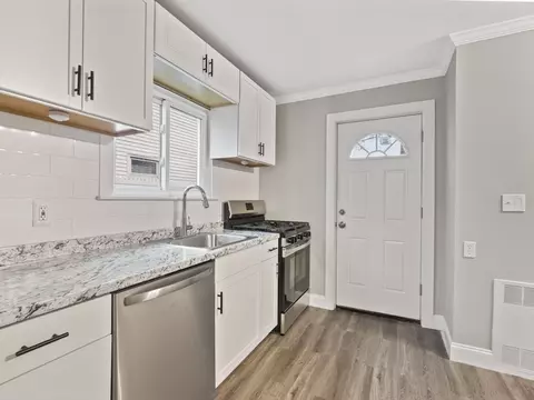 218 Hamlet St, Fall River, MA 02724 photo 21