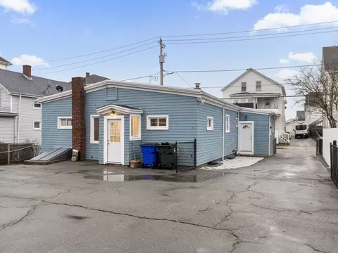 218 Hamlet St, Fall River, MA 02724