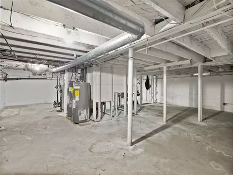 218 Hamlet St, Fall River, MA 02724 photo 29