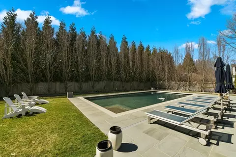 29 Irving St, Hingham, MA 02043 photo 5