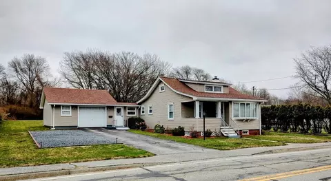 370 Oneil Rd, Somerset, MA 02725