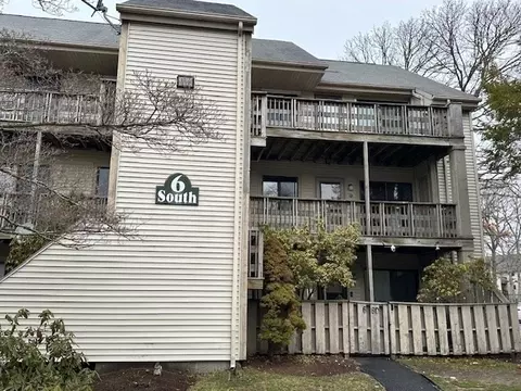 800 Bearses Way #6SD, Hyannis, MA 02601