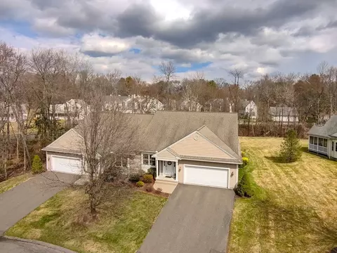 90 Shadowbrook Ests #90, South Hadley, MA 01075