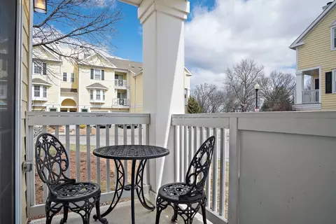 Exterior - 801 Gazebo Cir #801, Reading, MA 01867 photo 2 of 3