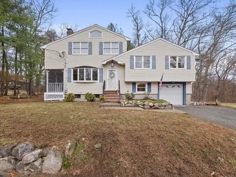 7 Spruce Rd, North Reading, MA 01864
