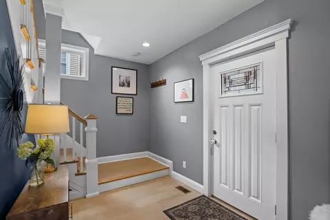 4 Roosevelt Ave, Beverly, MA 01915 photo 8