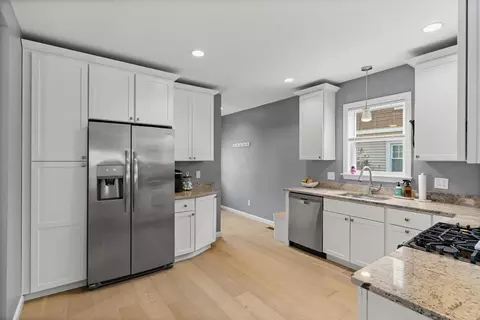 4 Roosevelt Ave, Beverly, MA 01915 photo 17
