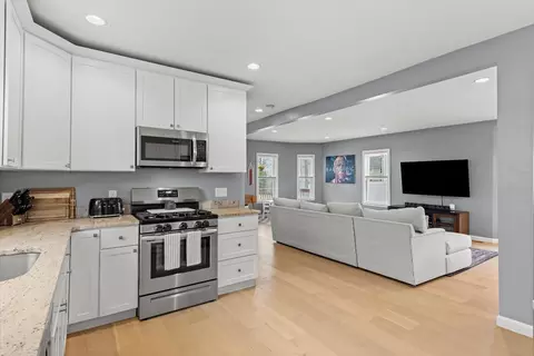 4 Roosevelt Ave, Beverly, MA 01915 photo 18