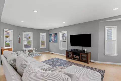 4 Roosevelt Ave, Beverly, MA 01915 photo 13