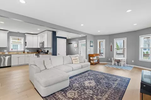 4 Roosevelt Ave, Beverly, MA 01915 photo 12