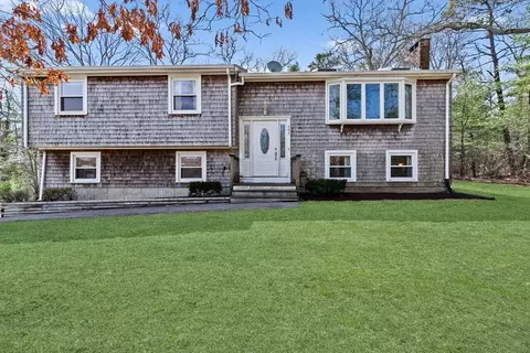605 Long Pond Rd, Plymouth, MA 02360