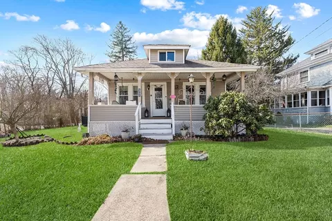 37 Bouve Ave, Brockton, MA 02301