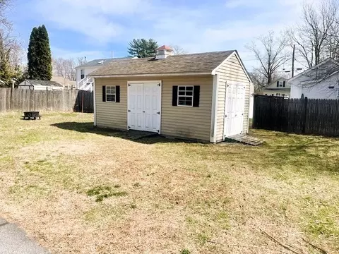 82 Fuller St, Warwick, RI 02889 photo 4